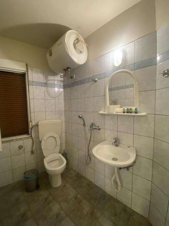 Dima Rooms And Apartments Atenas Exterior foto